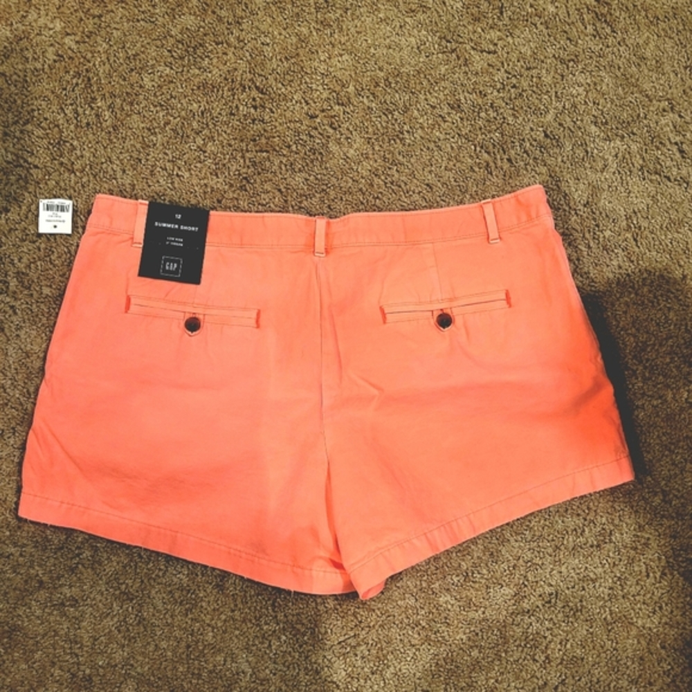Gap peach color shorts NWT